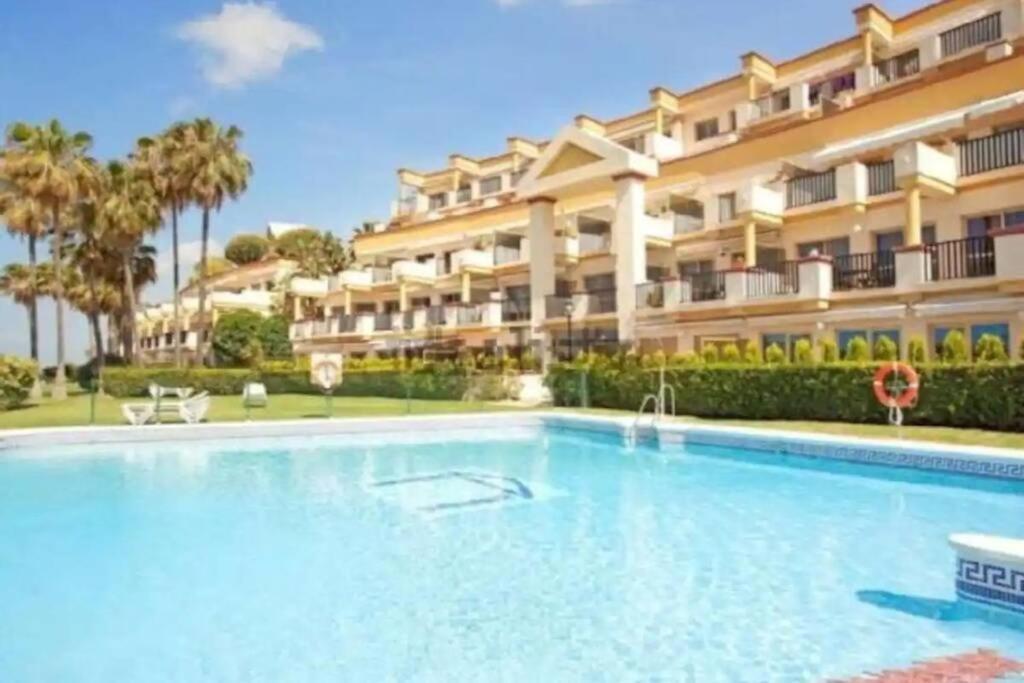 Beachfront - Sea Views - Apartment Marbella